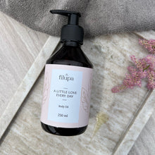 Load image into Gallery viewer, Filupa Body Oil
